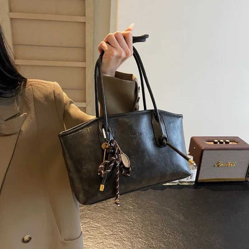 LEFTSIDE PU Leather Shoulder Bags For Women 2025 Winter Y2K Trend Female Crossbody Bag Lady Handbags And Purses Tote Bag Y250719
