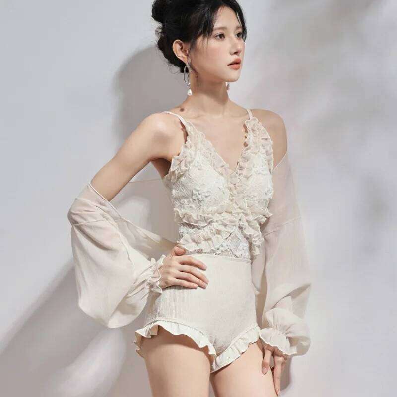 2025 New One-piece Flat Corner Conservative Slim and Cover Their Belly Sexy Lace Korean Fairy Swimsuit Women