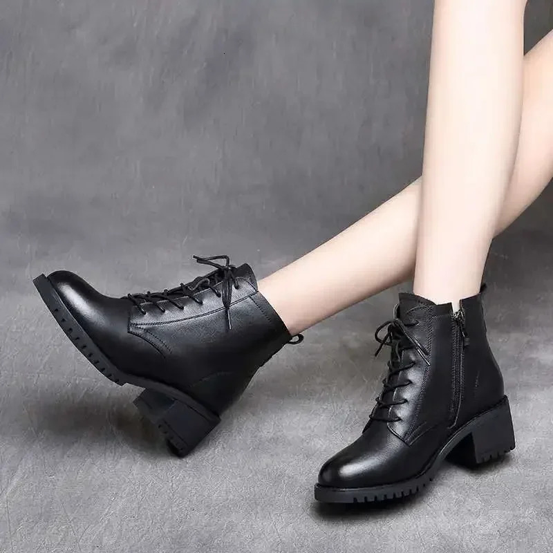 2025 Womens Shoes Chelsea Boot Women Leather Boot Chunky Winter Shoe Platform Ankle Boots Thick Heel er 250714