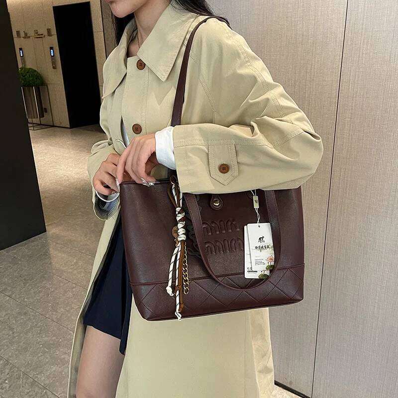 Autumn New 2025 Retro Fashion Underarm Tote Shoulder For Commuting To Work Versatile Large-Capacity Women's Bag