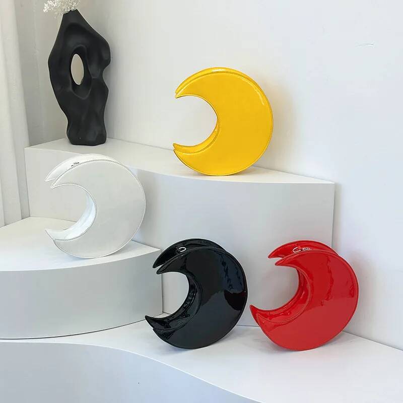 French Women's 2025 Semi-circular Crescent Single Shoulder Armpit Bag Fashionable Commuting Niche Crossbody Handbag