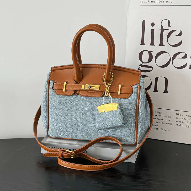 Women Handbag Large Capacity 2025 New Fashion Handheld Shoulder Crossbody Bag