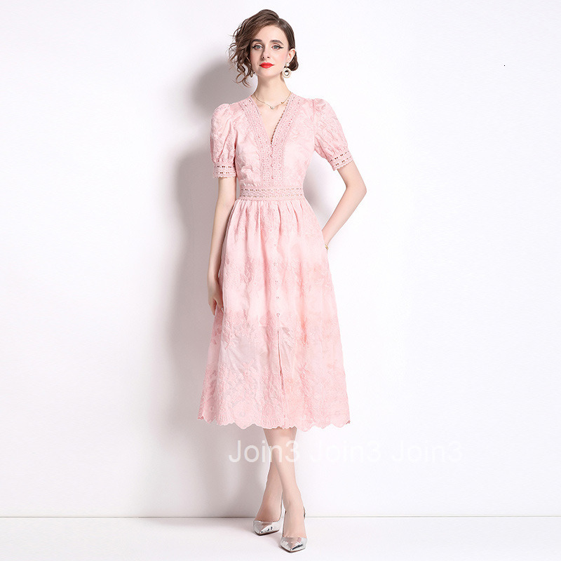 8582 new embroidered V-neck dress with lace and lace style slim fit skirt