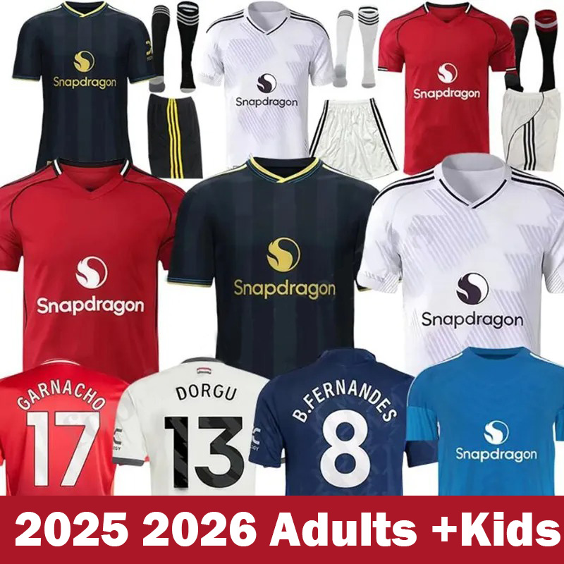 2025 2026 Soccer Jersey RASHFORD MOUNT MAINOO B. FERNANDES GARNACHO HOJLUND CASEMIRO ANTONY MCTOMINAY MAGUIRE Football shirt 25 26 Kit for Men Kids Set