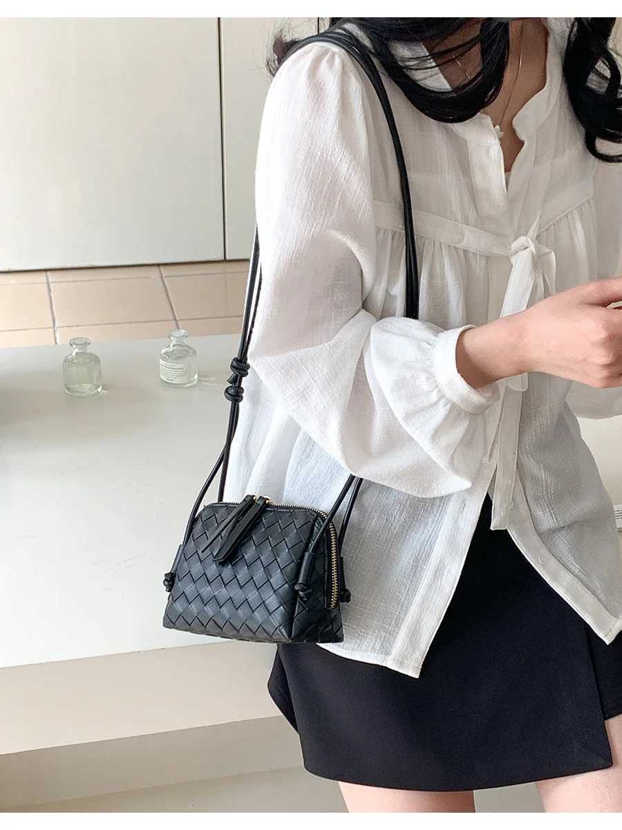 Woven ell Crossbody Bag Casual Versatile Single oulder Bag Phone Bag for Women Korean Sle Artistic Design Y250719