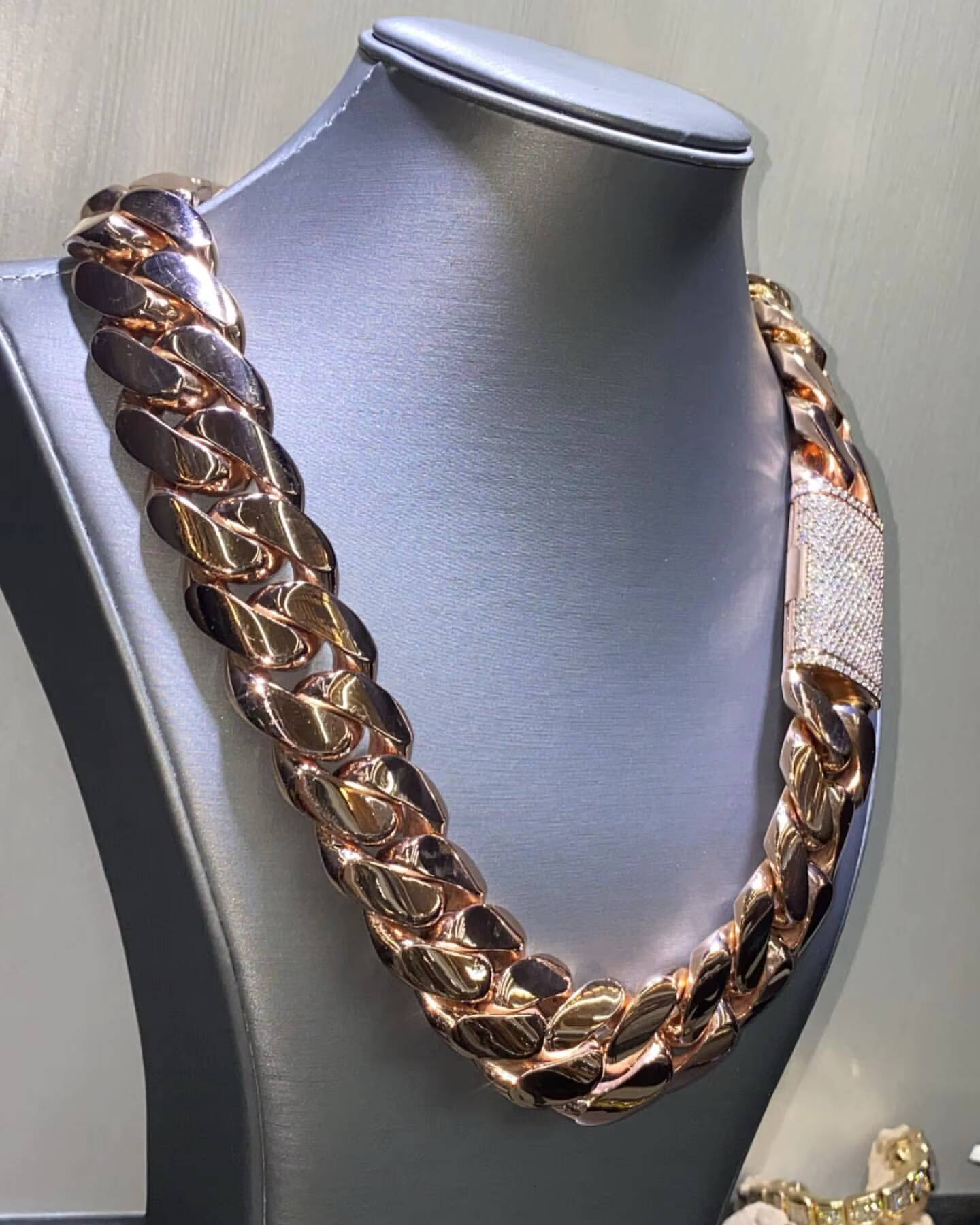 14K White Gold 925 Sterling Silver Mens Cuban Chain Handmade Touch VVS1 Moissanite Diamond Pendant Charm High Luster Luxury