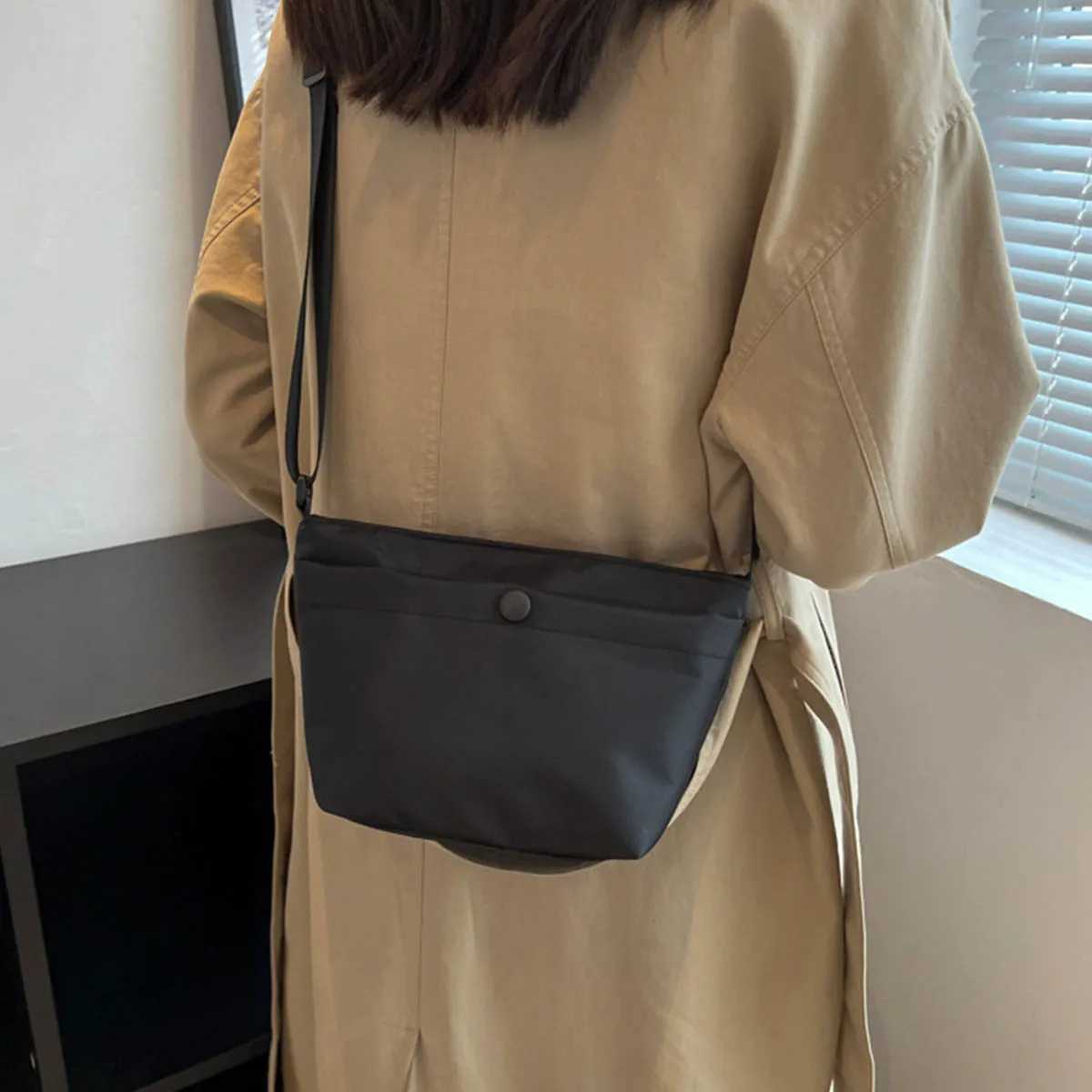 New Womens Shoulder Bag Nylon Waterproof Crossbody Bag Womens Casual Chest Bag Small Womens Handbag Y250719