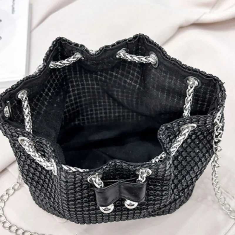 New Bag Womens New Trendy Bag Texture Net Red Diamond Shoulder Bag Fashion Chain Crossbody Bucket Bag Y250719