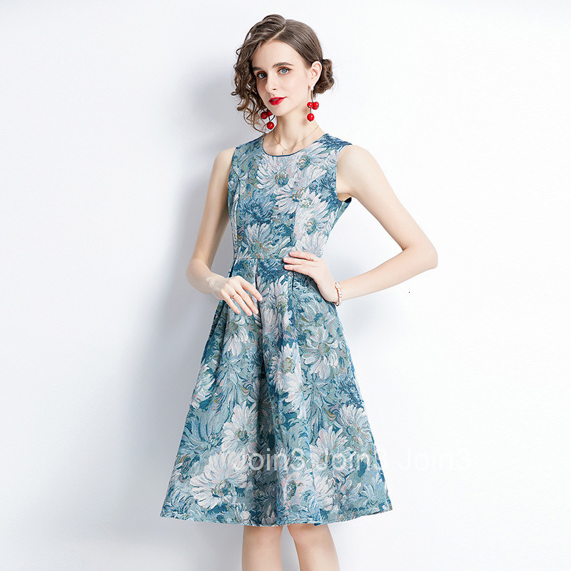 6533 spring and summer new womens temperament round neck sleeveless Jacquard Dress slim fit large swing A-line skirt