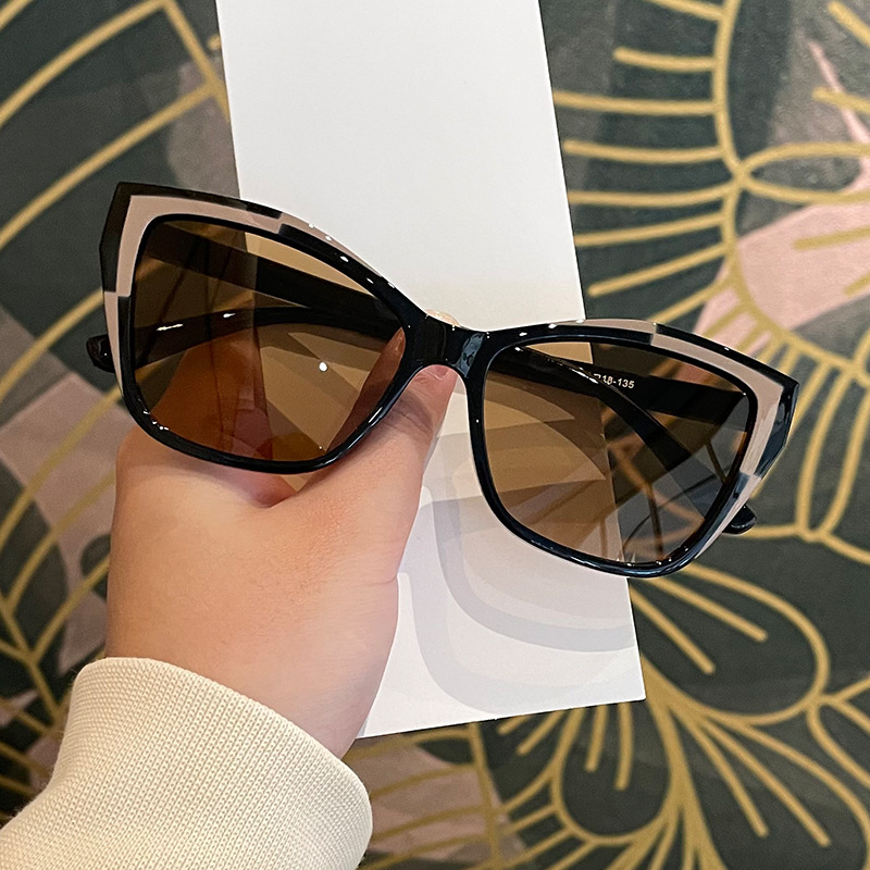 Designer Sunglasses For Women Cat Eye Sunglasses Fashion Classic Women Sunglasses Luxury Polarized Goggle Pilot PC Frame Oversized UV400 Eyewear KL822