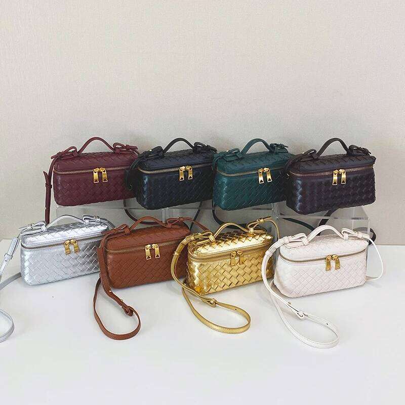 Popular Leather Crossbody Bag Women's Style, Elegant Messenger Handbag, Classic Tote Bags From Brand