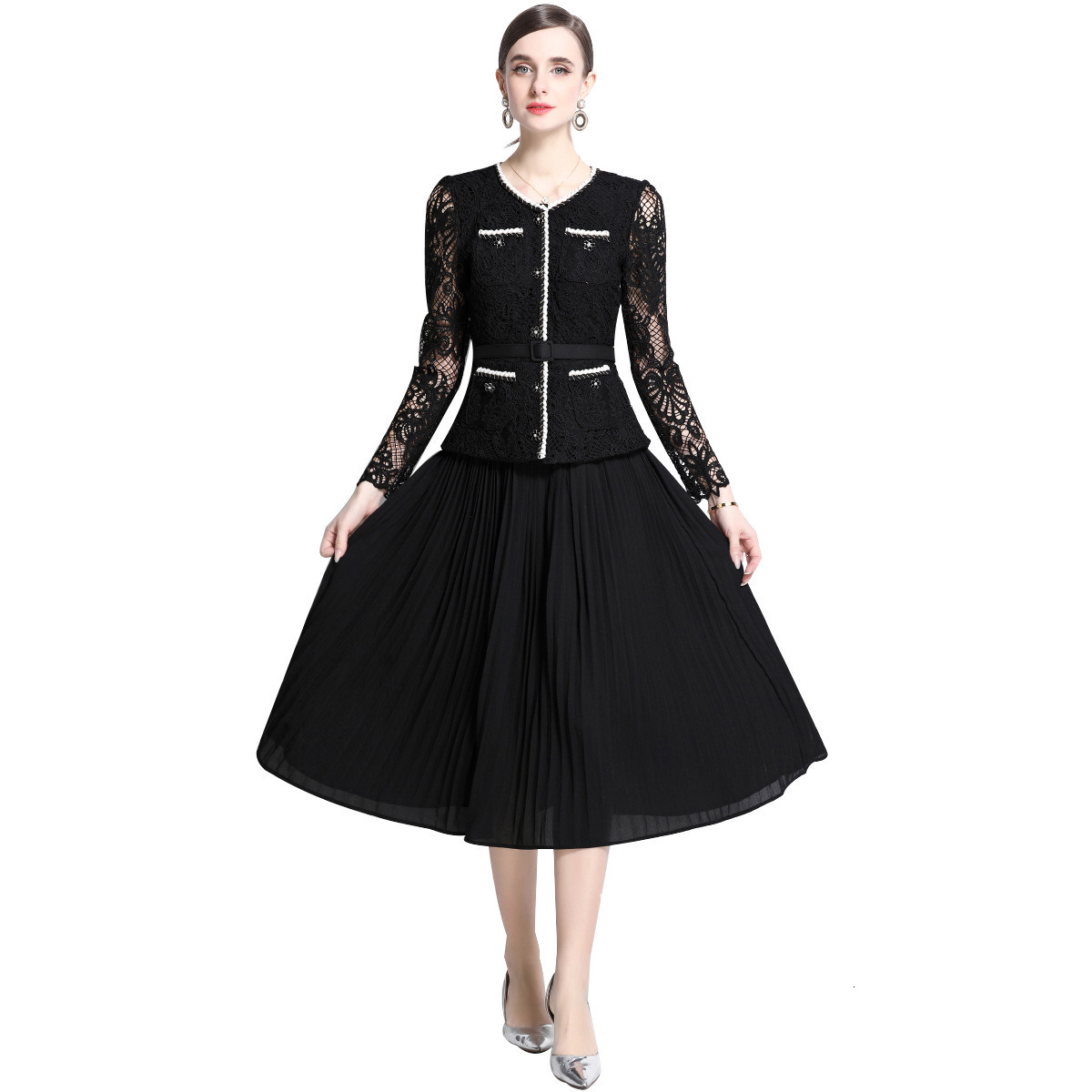 1680 Spring and Autumn New Womens Clothing Style Fashionable Fake Two piece Lace Hook Flower Long Sleeve pleated Dress