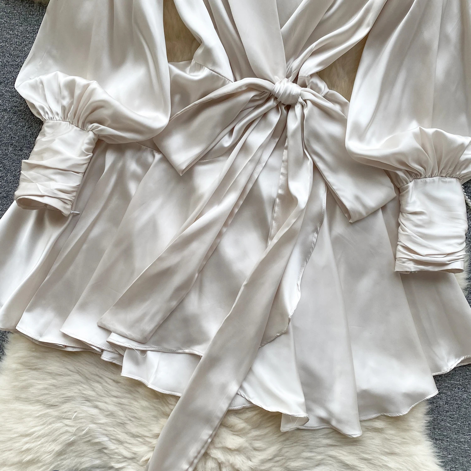 Vestidos De Mujer V Neck Puff Sleeve Satin Lace-up Solid Color Dresses for Women French Chic Pleated Dress Spring Drop 250715