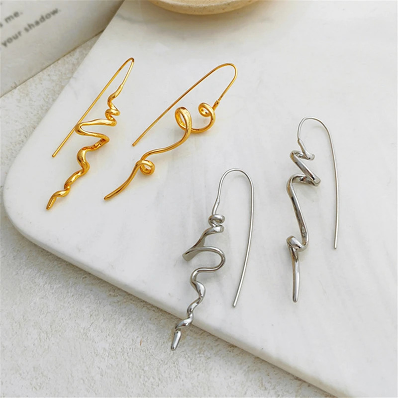 Abstract three-dimensional n earrings cool and handsome temperament fashion women exquisite retro ear hanging jewelry acces 250715
