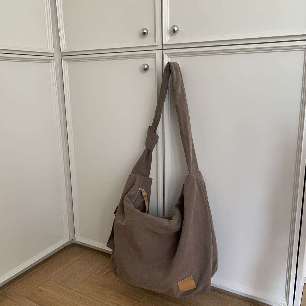 Crossbody Nylon Single Shoulder Commuting Dumpling Lightweight Casual Niche Bag for Women