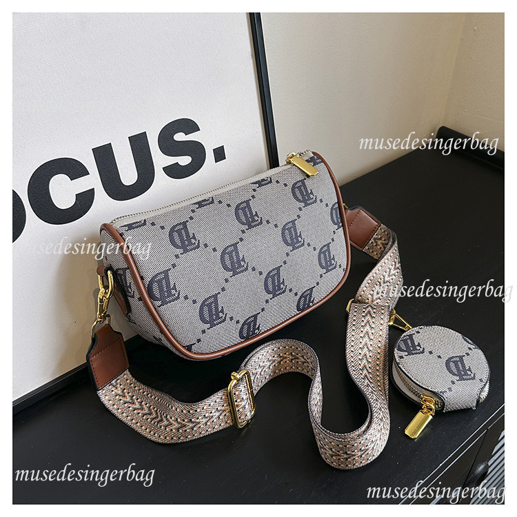 Luxury Brand Designer Bag High-End Printed Handbag For Women 2025 New Fashion Casual Shoulder Bag Versatile Crossbody Bag Commuter Tote Bag Trendy Pur