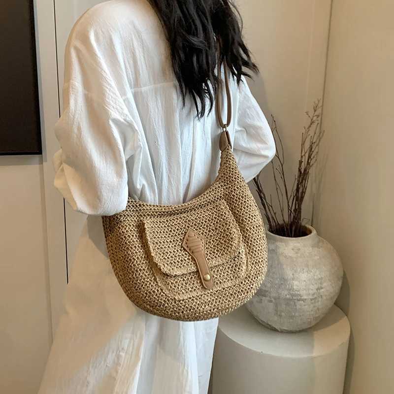 Fashionable Large Capacity Woven Bag Beach Vacation Beachside Straw Single Shoulder Slant Crossbody Bag Y250719