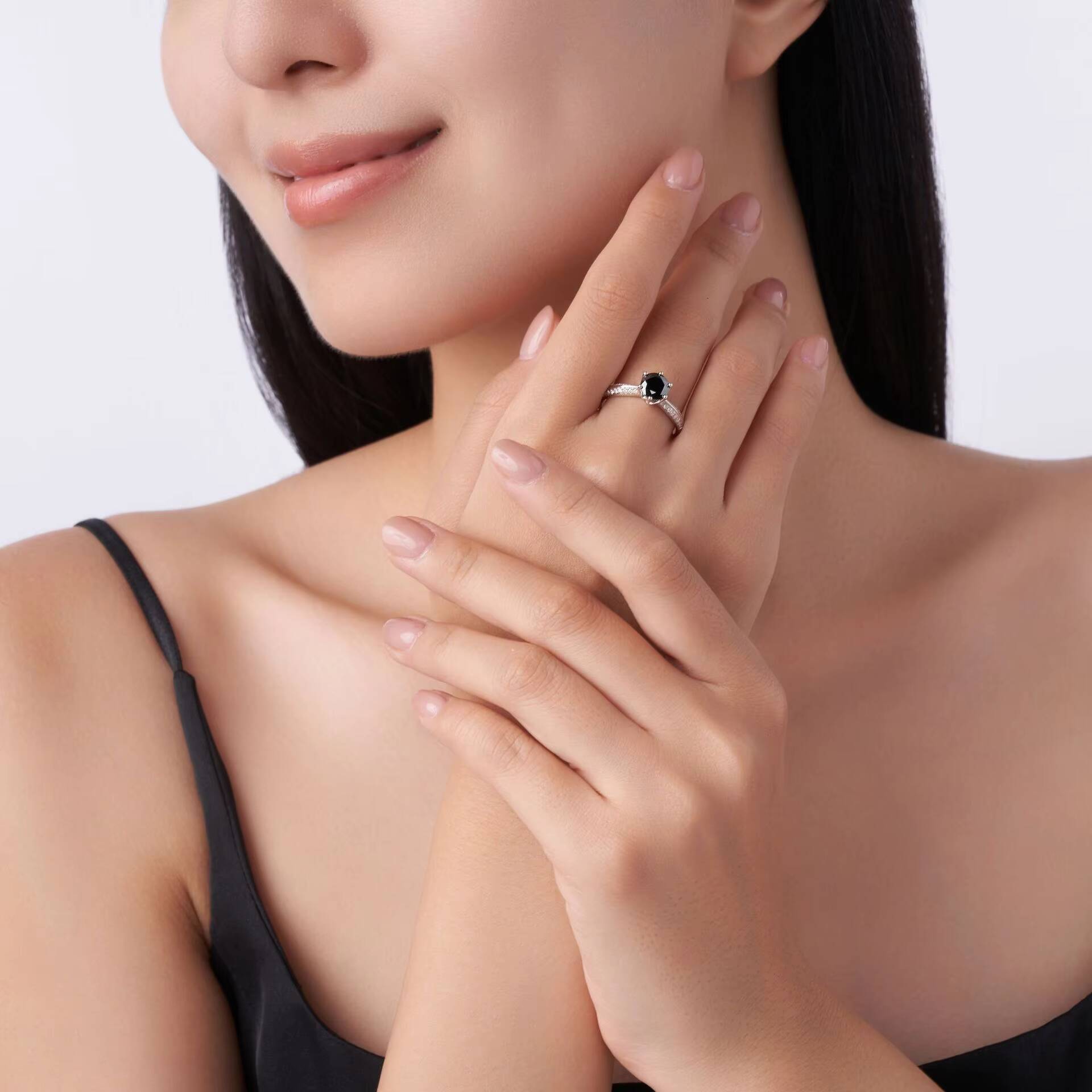 925 Sterling Silver Black Moissanite Ring Ladies Trendy Hot Selling Engagement Wedding Ring