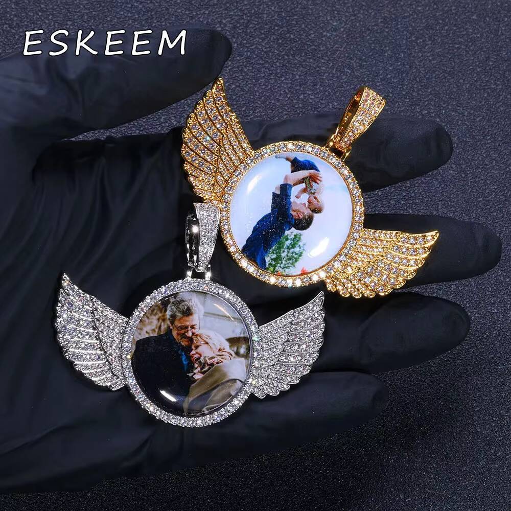 Personalized Custom Jewelry Vvs Moissanite Photo Pendant 925 Silver Angel Wing Design Circular Picture Memory Pendant Gifts