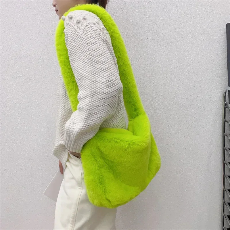 Soft Faux Fur Ladies Messenger Bags Fashion Large Capacity Plush Womens Shoulder Bag Simple Solid Color Female Fluffy Handbags 250717