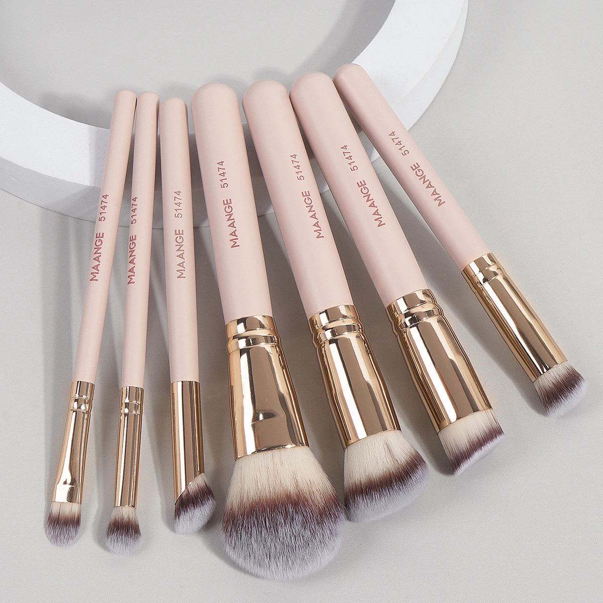 MAANGE 7pcsset Makeup Brushes for Cosmetic Foundation Powder Concealer Blush Brush Blending Soft Bristles Beauty Tools 250716