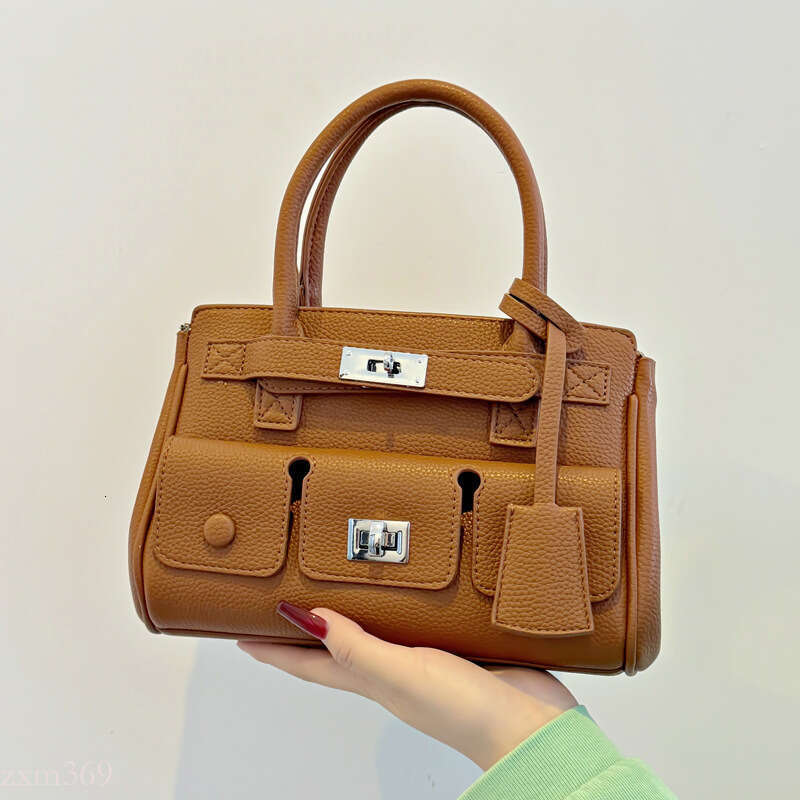 2025 New Women's Multi-Pocket Handbag Dark Motorcycle Tote Capacity Square Buckle Underarm Large Bag