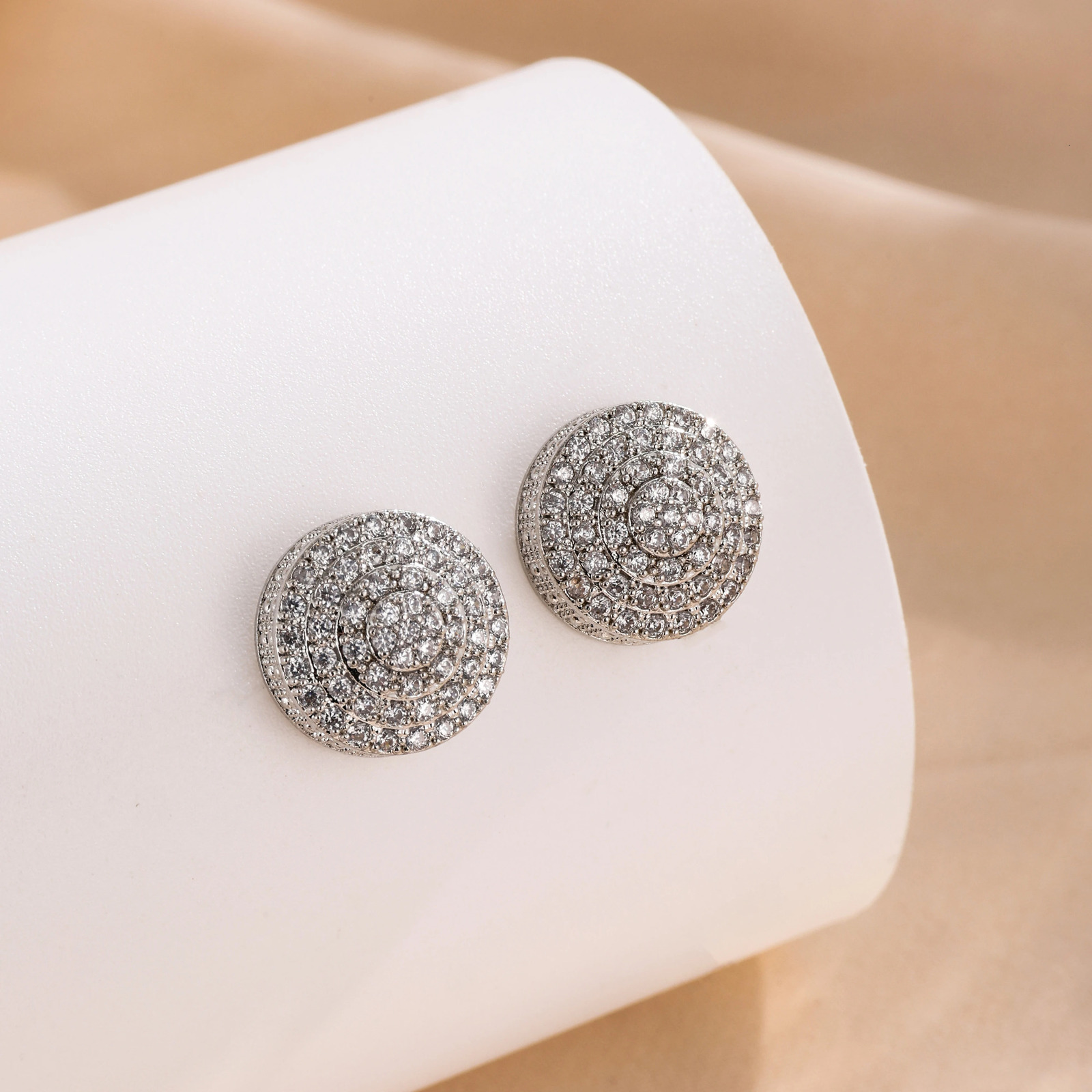 TrendMen Hiphop Rock Round Copper Zirconia Stud Earrings For Men Boy Silver Color Metal Crystal Earring Party Ear Jewelry Gifts 250715