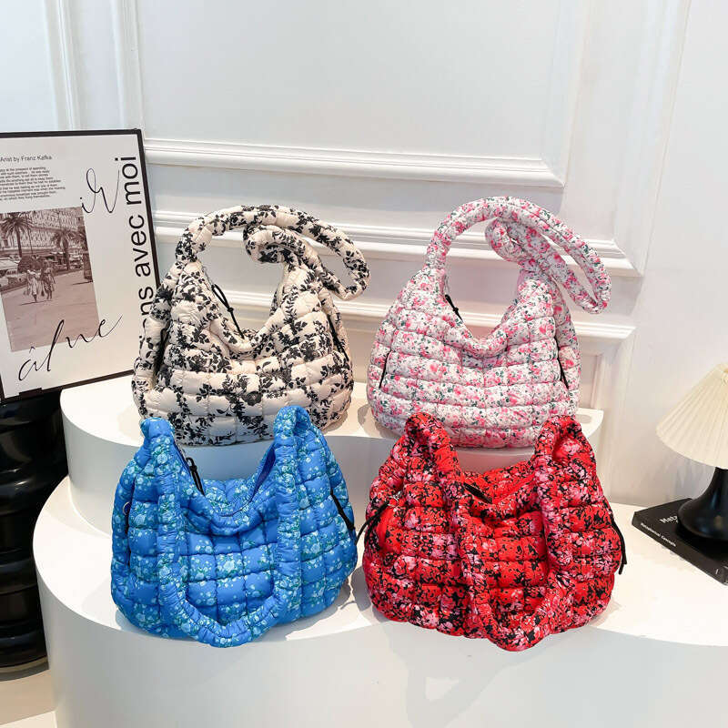 Quilted Single Shoulder Tote for Women, Large Capacity Crossbody Cloud Bag, New Pleated Bubble Dumpling Bag