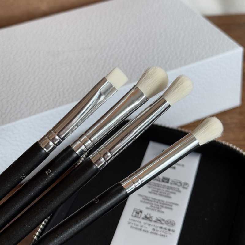 Makeup Brush High-end Gift Set Foundation Brush Blush Brush Eyeshadow Brush Eyeliner Brush Makeup Brushes with Gift Box