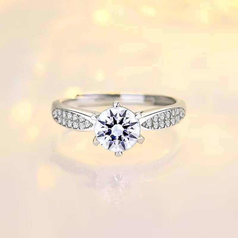 Moissanite Ring Six-prong Moissanite Ring D Color S925 Pure Silver Fashionable and Light Luxury