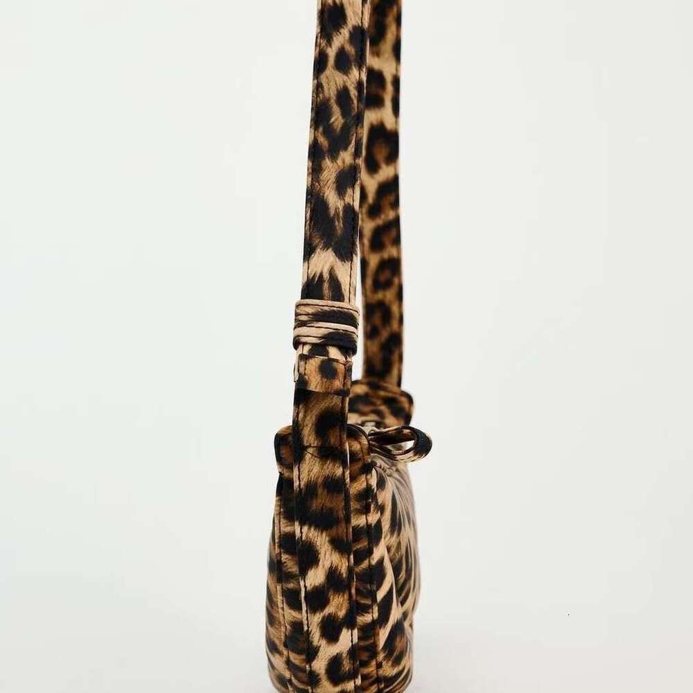 2024 Summer New Women's Bag Fashion Trendy Animal Leopard Print Single Shoulder Casual Crossbody Handbag