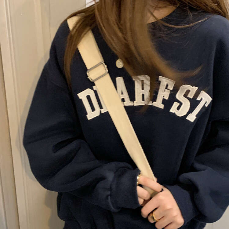 Lightweight for Women 2023 Autumn New Embroidered Letter Loose Sweatshirt Korean Style Student Pullover Top