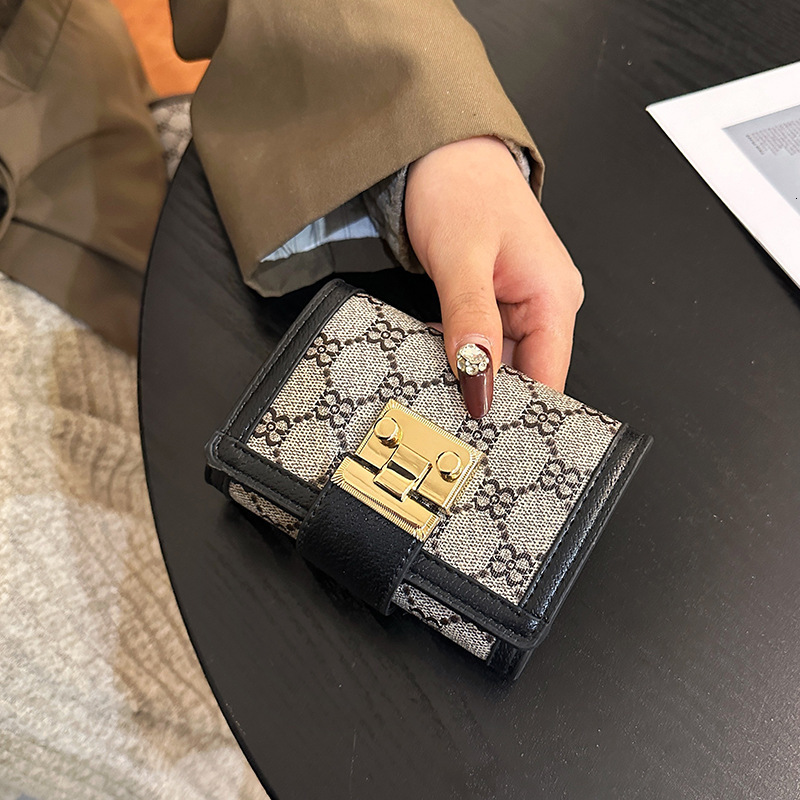 Luxury Brand Designer Bag Cross-Border High-End Wallet Women's New Short Multi-Card Slot 70% Off Stack Buckle Handheld Long Wallet Dropshipping