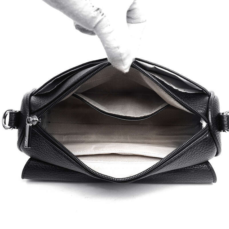 2025 New Women's Urban Simple Crossbody Tote Large Capacity Single Shoulder Small Square Bag