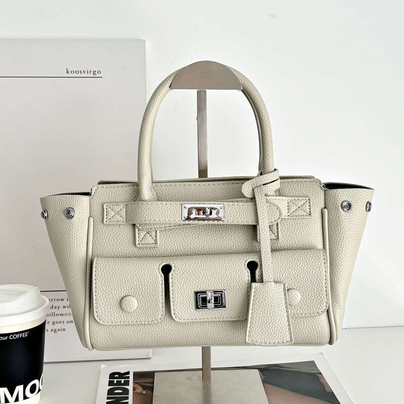 2025 New Women's Multi-Pocket Handbag Dark Motorcycle Tote Capacity Square Buckle Underarm Large Bag