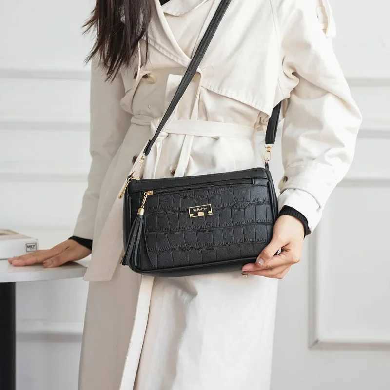 2025 Spring Messenger Bag Versatile Large Capacity Womens Crossbody Elegant Mom Bag Crocodile Small Square Handbag Y250719