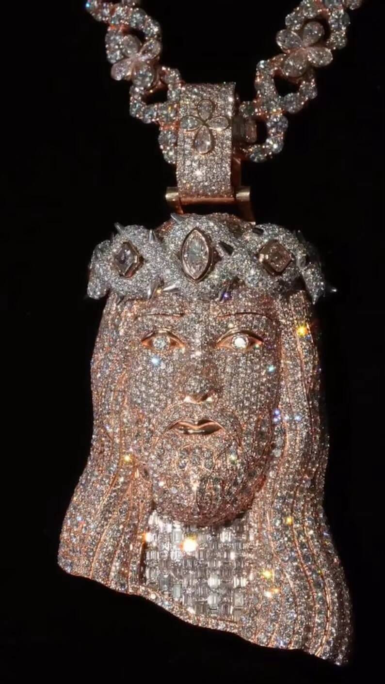 Exclusively 14kt White Gold Link Chain and Pendant with Dazzling Moissanite Diamonds Elevate Your Fashion Style