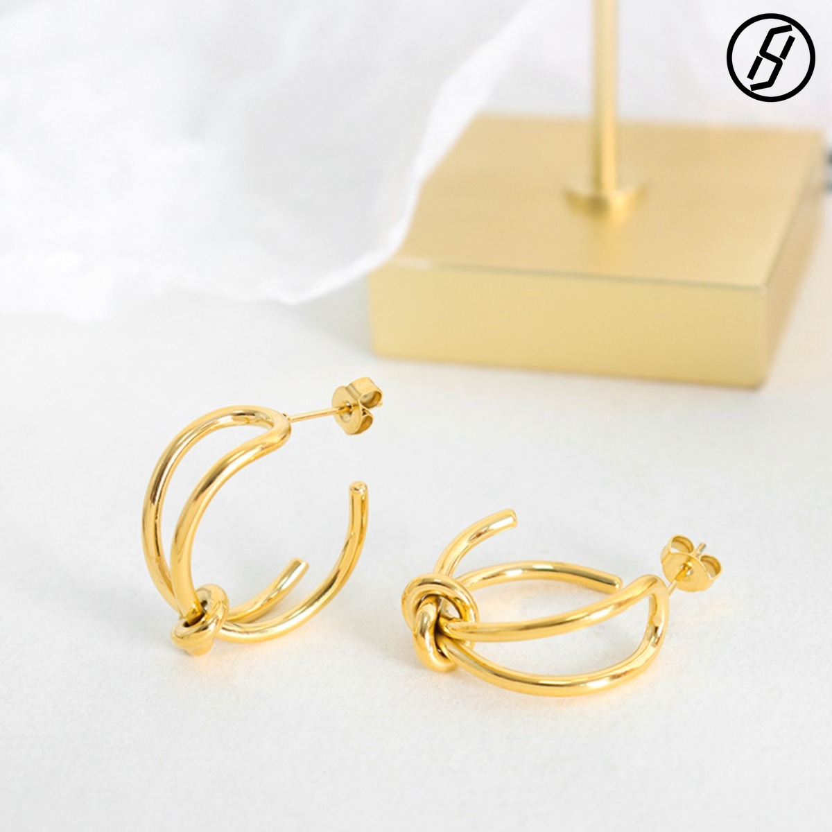 Unique Creative Personality Niche Design Feeling Cross-border Hot Sale Knot Earrings Metal Texture Titanium Steel Gold-plated Earrings Fast Shipping