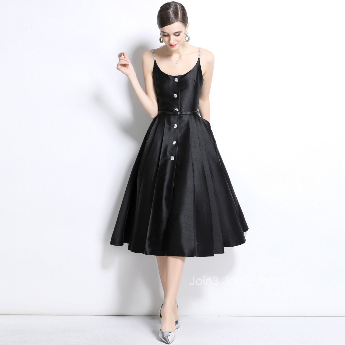 1679 Spring/Summer New Womens Clothing Style Sexy Strap Inlaid Diamond Backless Large Skirt Dress