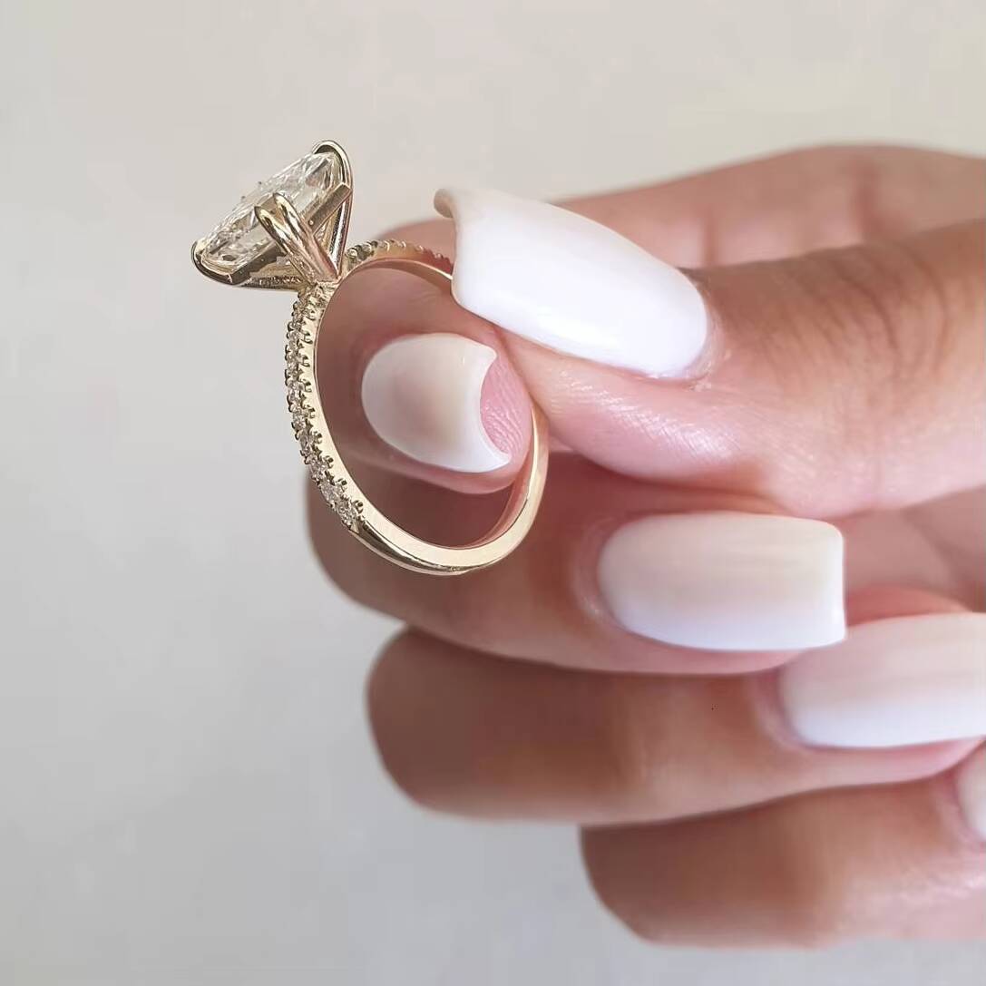 Custom Trending Bling Luxury Radiant Gold Side Stones Diamond Women Ladies Eternity Wedding 925 Sterling Silver Jewelry Rings