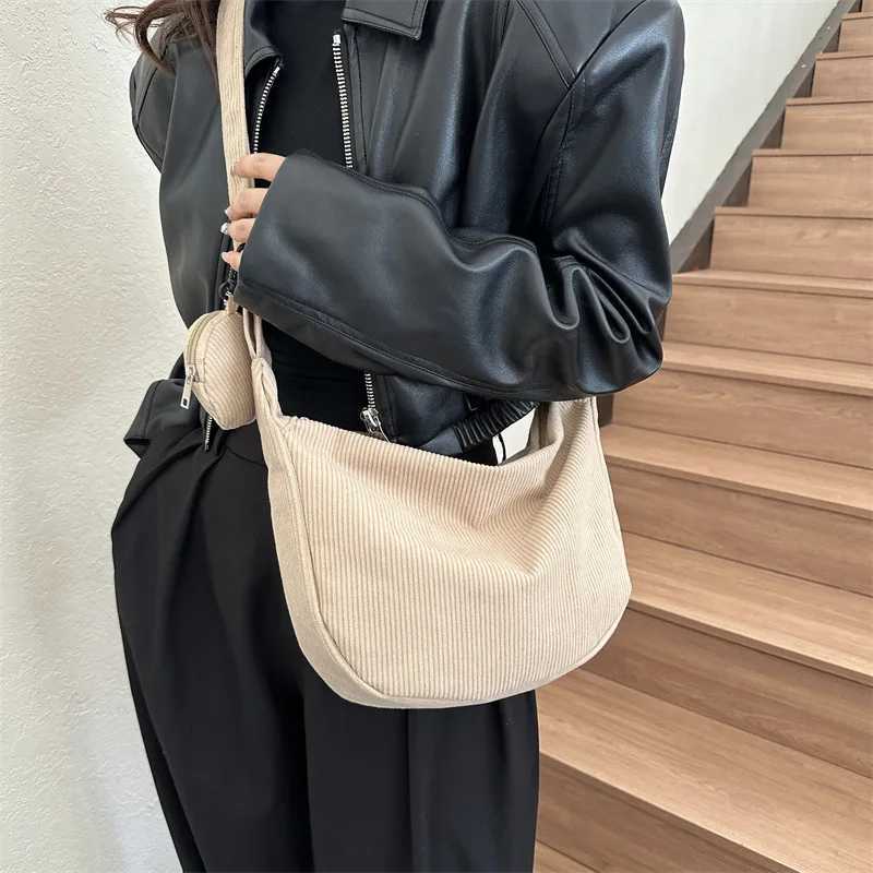 Corduroy Crossbody Bag Large Capacity Adjustable Strap Women Daily Casual Solid Color Lightweight Work All-Match Shoulder Bag Y2508071