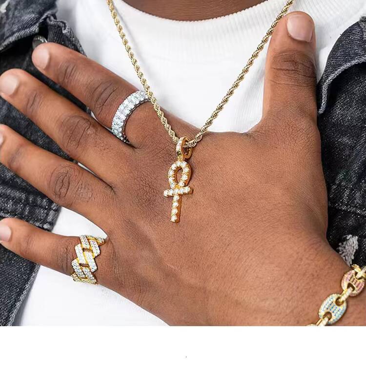 Hot Fashion Ankh Cross Pendant 3mm Width 925 Solid Silver D/VVS Moissanite Hip Hop Ankh Cross Pendant for Necklace