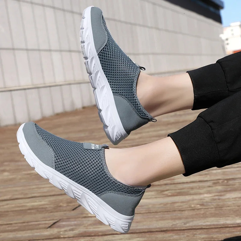 Men Running Shoes Summer Sneakers Mesh Breathable Lightweight Walking Casual Shoes Slip-On Driving Men Loafers Zapatos Casuales 250716