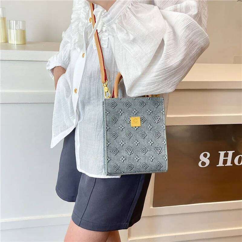 Women's Bags Designer Classic Minimalist Crossbody Bag Women High-End Leather Tote Vintage Design Solid Color Fashionable Commuter Shoulder Purse