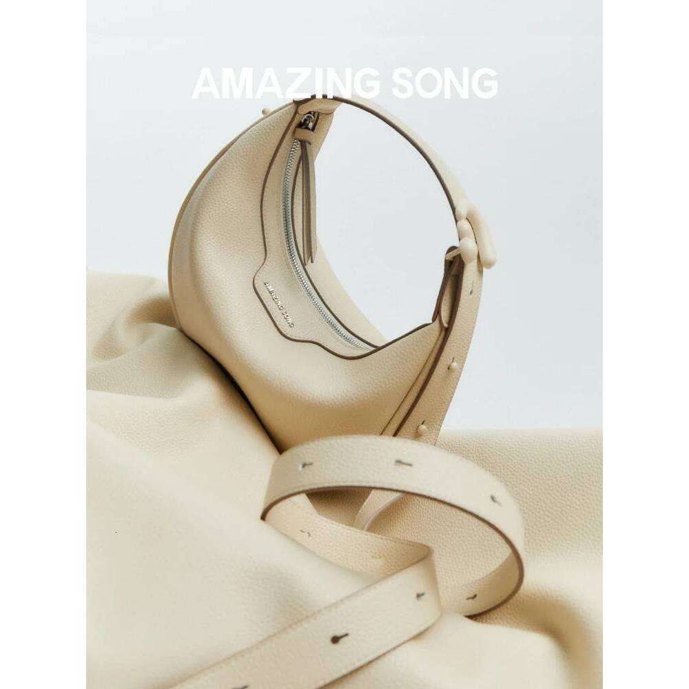 Stylish, simple and luxurious leather mini-bill of lading shoulder crossbody bag iconic design