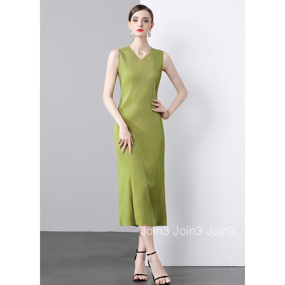 9221 Summer New Womens Fashion Pleated Slim Straight Dress V-neck Sleeveless Long Dress
