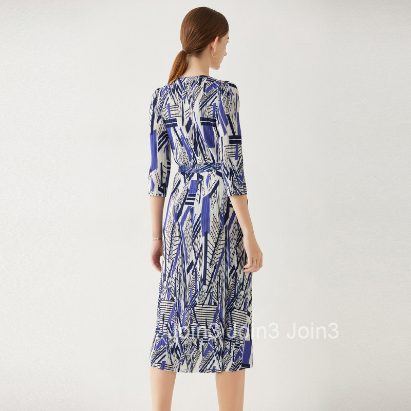 6050 Spring New Womens pleated round neck printed lace up seven quarter sleeve plus size medium long dress