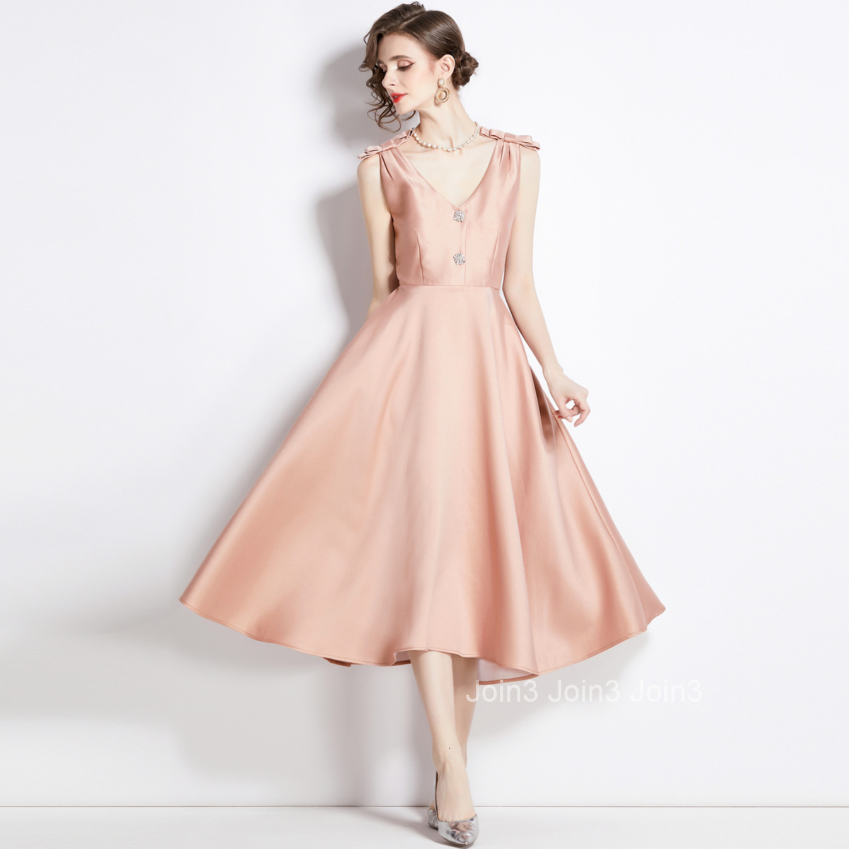 1635 Roman Holiday French Hepburn Style Cream Satin Dress Simple Annual Meeting Host Little Dress