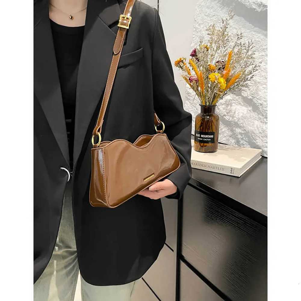 Women Shoulder Bags Fashion Glossy Patent Leather Burgundy Underarm Bag Crossbody French Designer Lady Commuting Handbags 2025 R250719
