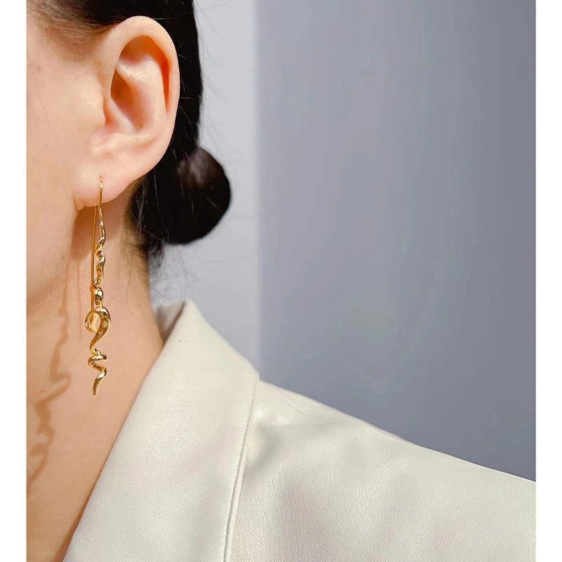 Abstract three-dimensional n earrings cool and handsome temperament fashion women exquisite retro ear hanging jewelry acces 250715